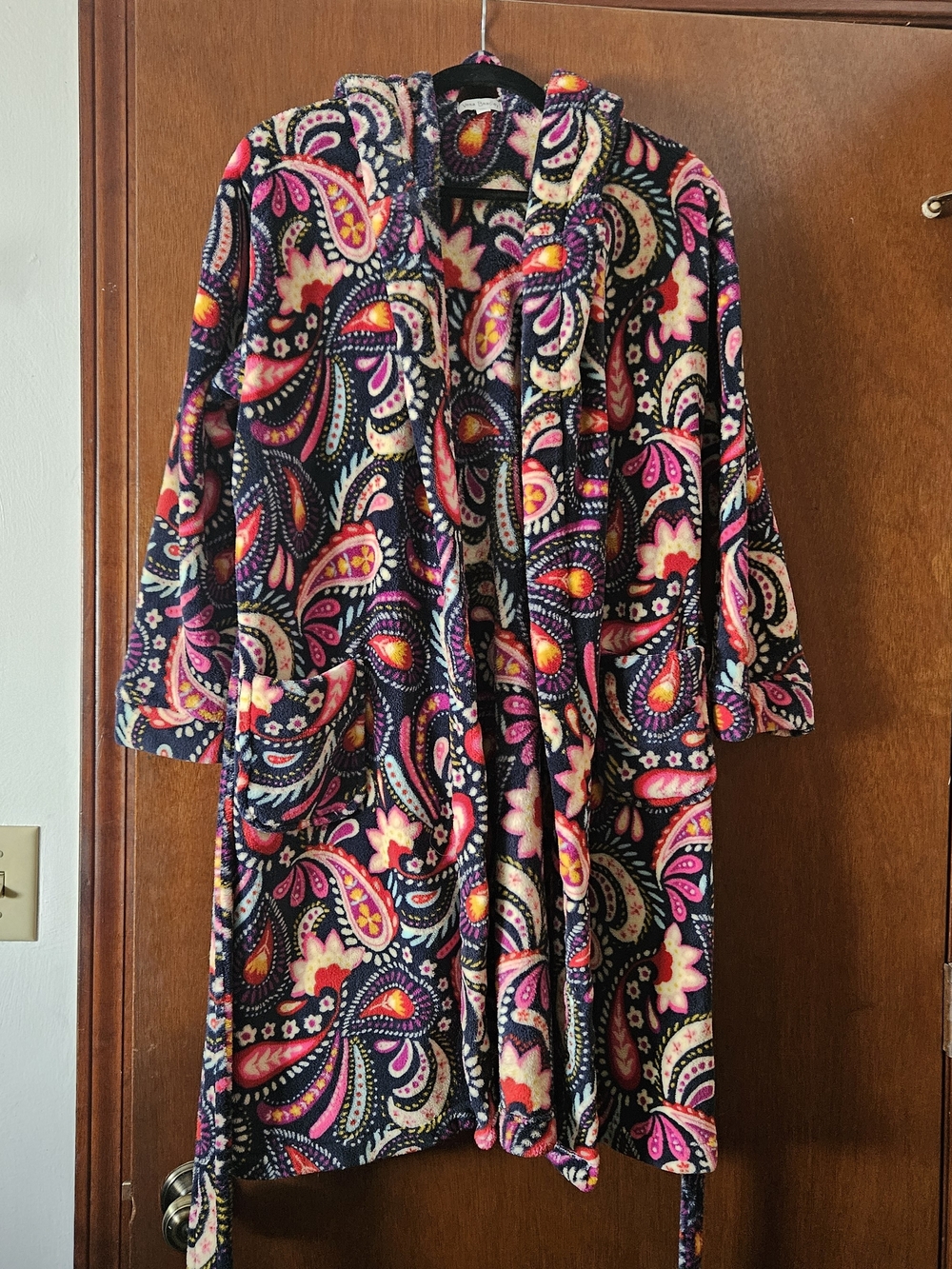 Vera Bradley Navy Paisley Hooded Plush Robe with Pink Accents